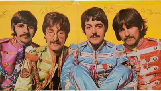 beatles_signed_sgt_peppers_-_h_2013