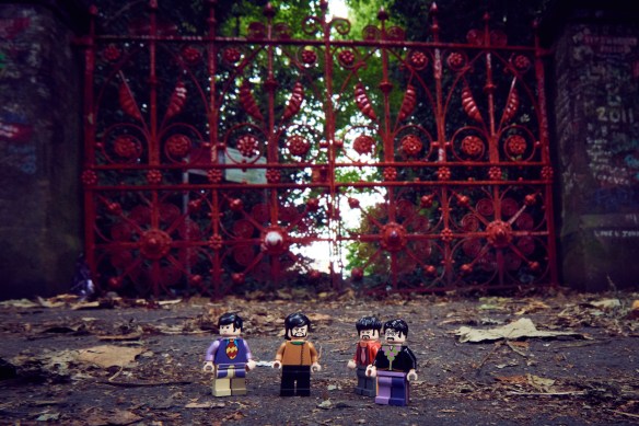 Lego Beatles on tour in Liverpool - Strawberry Fields © Mikael Buck / Lego